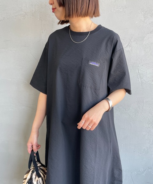 THOUSAND MILE（サウザンドマイル）の「[THOUSAND MILE/サウザンド マイル] 別注 シアサッカー ロゴジップ ショートスリーブワンピース（ワンピース・レディース・ブラック/ベージュ/ネイビー・F）」の9枚目の写真