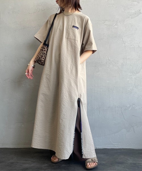 THOUSAND MILE（サウザンドマイル）の「[THOUSAND MILE/サウザンド マイル] 別注 シアサッカー ロゴジップ ショートスリーブワンピース（ワンピース・レディース・ブラック/ベージュ/ネイビー・F）」の5枚目の写真