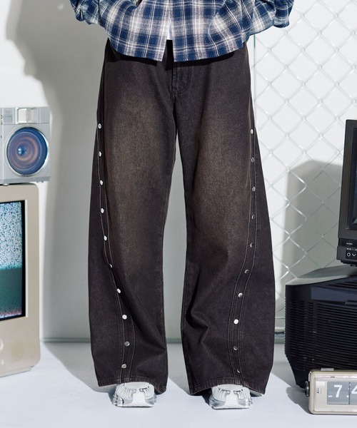 MSG（エムエスジー）の「12ozヴィンテージ加工カーブリベットバギーカーブデニム【UNISEX】（デニムパンツ・メンズ・ブラック/ブルー/ブラウン/レッド・S/M/L/XL）」の3枚目の写真