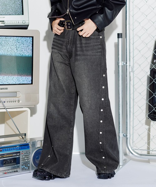 MSG（エムエスジー）の「12ozヴィンテージ加工カーブリベットバギーカーブデニム【UNISEX】（デニムパンツ・メンズ・ブラック/ブルー/ブラウン/レッド・S/M/L/XL）」の6枚目の写真