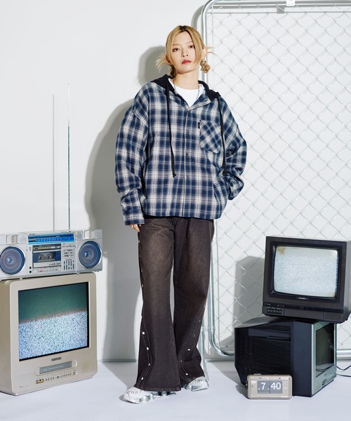 MSG（エムエスジー）の「12ozヴィンテージ加工カーブリベットバギーカーブデニム【UNISEX】（デニムパンツ・メンズ・ブラック/ブルー/ブラウン/レッド・S/M/L/XL）」の17枚目の写真