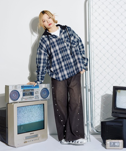 MSG（エムエスジー）の「12ozヴィンテージ加工カーブリベットバギーカーブデニム【UNISEX】（デニムパンツ・メンズ・ブラック/ブルー/ブラウン/レッド・S/M/L/XL）」の19枚目の写真