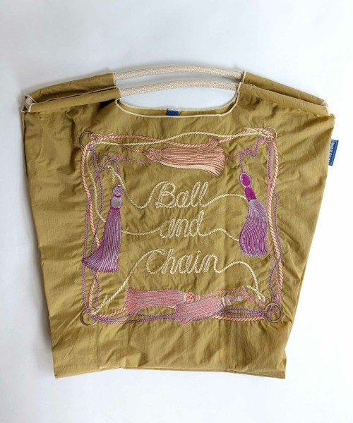 Ball&Chain（ボールアンドチェーン）の「[Ball&Chain]shopping bag-Tassel(M)（エコバッグ/サブバッグ・レディース・ベージュ/ネイビー/オレンジ・M）」の8枚目の写真