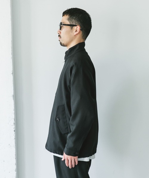 URBAN RESEARCH DOORS（アーバンリサーチドアーズ）の「『吸水速乾』セオアルファドライビングジャケット（ブルゾン・メンズ・ネイビー/グリーン系その他/ブラック・MEDIUM/LARGE）」の17枚目の写真