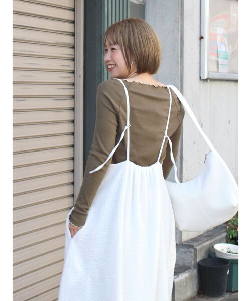 Ungrid(アングリッド)の「オフショルデザインロングスリーブTee(Tシャツ/カットソー・レディース・アイボリー/ブラック/ブラウン・FREE)」の1枚目の写真
