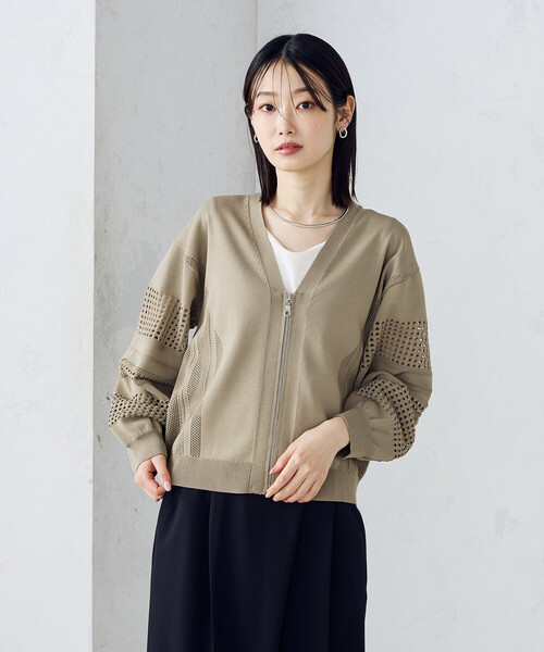 COMME CA ISM(コムサイズム)の「スクエアメッシュ ブルゾン / セットアップ対応(ブルゾン・レディース・ブラック/オリーブ・FREE)」の1枚目の写真