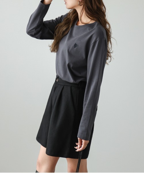 AMELY（エミリー）の「ワンポイントハート刺繍 ロンT（Tシャツ/カットソー・レディース・ホワイト×レッド/ホワイト×ブラック/ブラック×ホワイト/グレー系その他・フリー）」の16枚目の写真