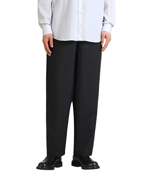 marka（マーカ）の「marka / マーカ：COCOON WIDE EASY PANTS - 2/72 washer wool tropical -：M25A-12PT01C[COR]（スラックス・メンズ・ブラック系その他/ネイビー・1(S)/2(M)）」の6枚目の写真
