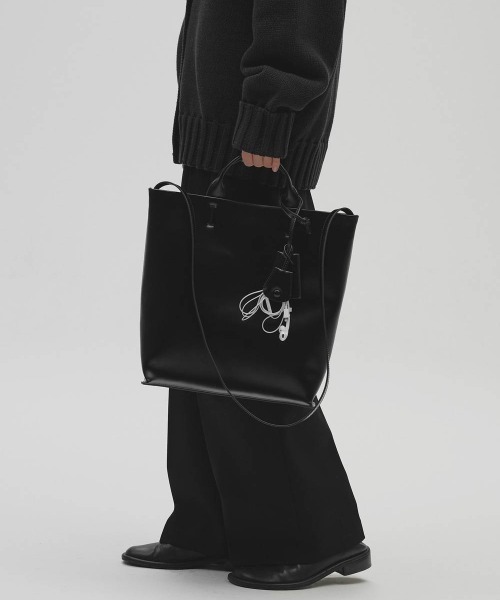 TODAYFUL(トゥデイフル)の「TODAYFUL Useful Leather Bag ユースフルレザーバッグ(L)/12521021(トートバッグ・レディース・ブラック/ダークブラウン・ONE SIZE)」の12枚目の写真