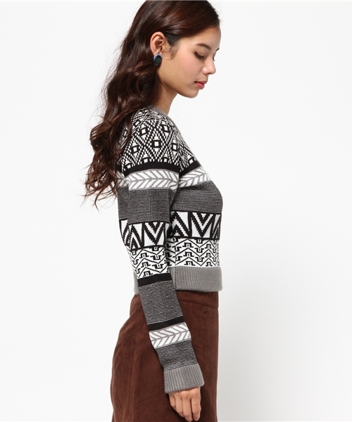 SLY（スライ）の「STRATUMジャガード MG TOPS（ニット/セーター・レディース・ワインレッド/ブラック・2/1）」の4枚目の写真