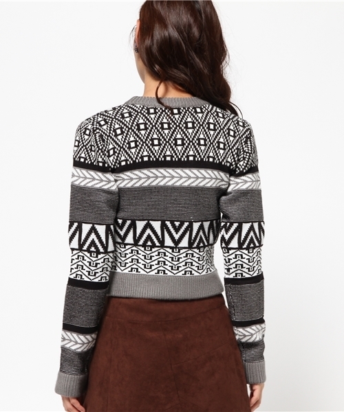 SLY（スライ）の「STRATUMジャガード MG TOPS（ニット/セーター・レディース・ワインレッド/ブラック・2/1）」の5枚目の写真