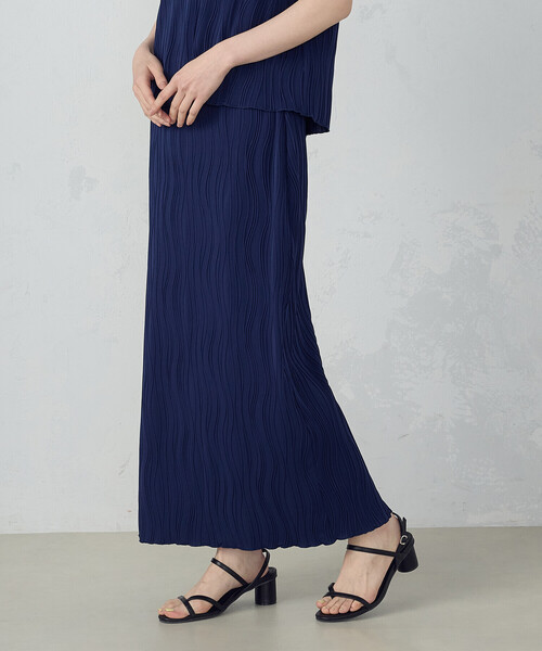 COMME CA ISM（コムサイズム）の「ストレッチプリーツ ナロースカート / セットアップ対応（スカート・レディース・ブルー/アイボリー/ブラック・MEDIUM/LARGE）」の21枚目の写真