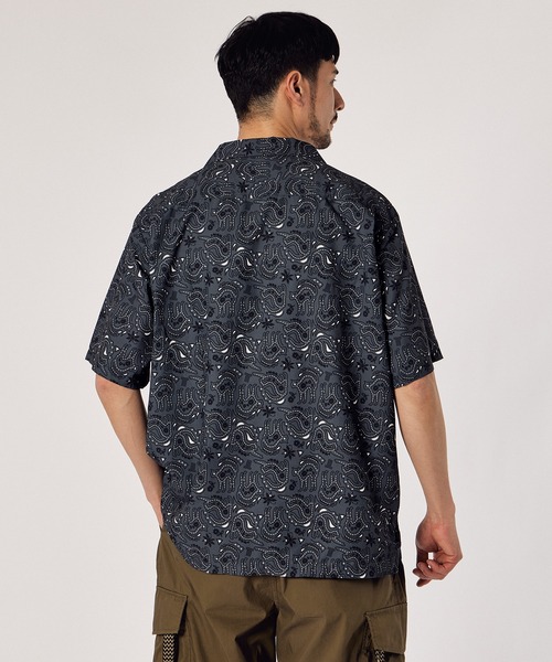 LANVIN en Bleu（ランバンオンブルー）の「【LANVIN en Bleu ESSENTIAL】Jeuneurs / ”アルベール” オールオーバープリント ブロッキング オープンカラー 半袖シャツ（シャツ/ブラウス・メンズ・ダークグレー・MEDIUM/LARGE/X-LARGE）」の7枚目の写真