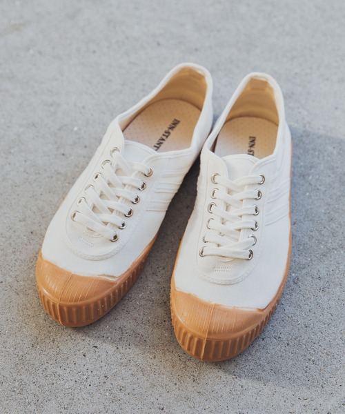 INN-STANT（インスタント）の「INN-STANT インスタント キャンバスレースアップスニーカー（スニーカー・メンズ・マスタード/ホワイト/カーキ/ナチュラル/レッド・40/43/41/42）」の2枚目の写真