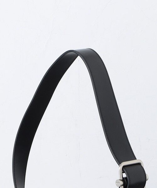 OSOI（オソイ）の「＜OSOI＞SLIDE BROT バッグ（ショルダーバッグ・レディース・オフホワイト/ブラック・FREE）」の6枚目の写真