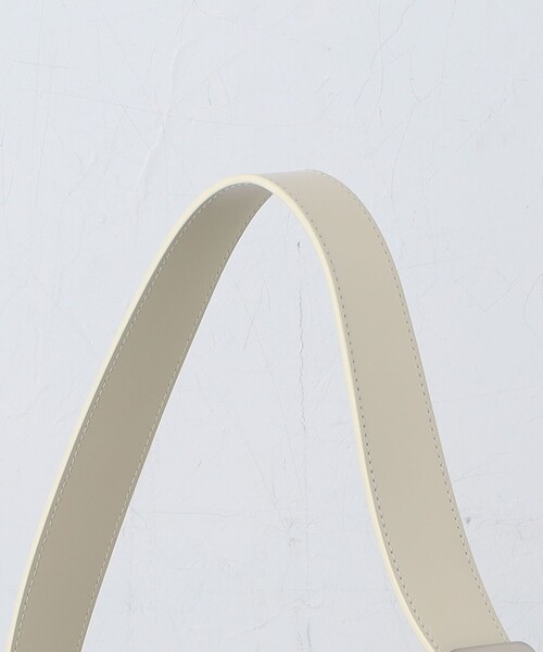 OSOI（オソイ）の「＜OSOI＞SLIDE BROT バッグ（ショルダーバッグ・レディース・オフホワイト/ブラック・FREE）」の14枚目の写真