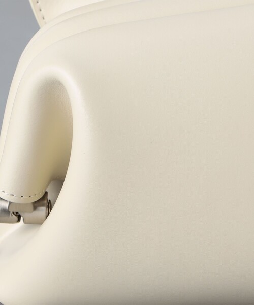 OSOI（オソイ）の「＜OSOI＞SLIDE BROT バッグ（ショルダーバッグ・レディース・オフホワイト/ブラック・FREE）」の17枚目の写真