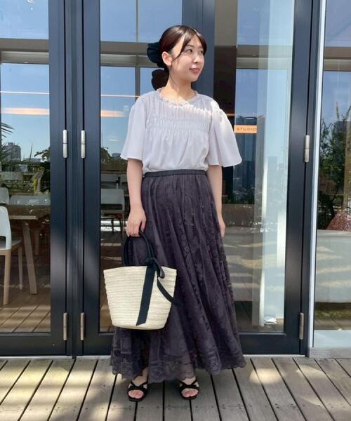 couture brooch(クチュールブローチ)の「【二の腕カバー・通勤】シャーリングシアーブラウス(シャツ/ブラウス・レディース・ライトグレー/チャコールグレー/ブルー・36/38/40/42)」の10枚目の写真