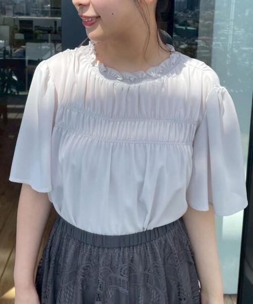 couture brooch(クチュールブローチ)の「【二の腕カバー・通勤】シャーリングシアーブラウス(シャツ/ブラウス・レディース・ライトグレー/チャコールグレー/ブルー・36/38/40/42)」の13枚目の写真