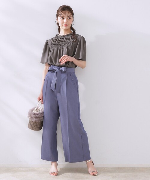 couture brooch(クチュールブローチ)の「【二の腕カバー・通勤】シャーリングシアーブラウス(シャツ/ブラウス・レディース・ライトグレー/チャコールグレー/ブルー・36/38/40/42)」の14枚目の写真