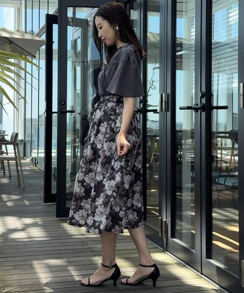 couture brooch(クチュールブローチ)の「【二の腕カバー・通勤】シャーリングシアーブラウス(シャツ/ブラウス・レディース・ライトグレー/チャコールグレー/ブルー・36/38/40/42)」の21枚目の写真