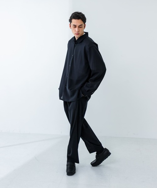 ATON（エイトン）の「『別注』ATON×URBAN RESEARCH TWO TUCKED EASY