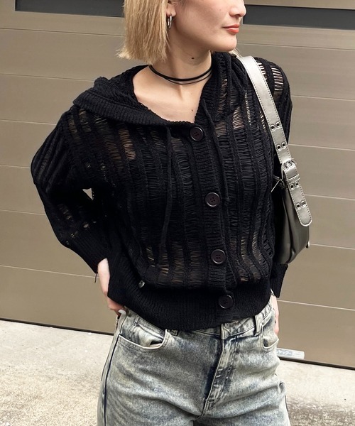 SPIRALGIRL(スパイラルガール)の「ニットカーデトップス(カーディガン/ボレロ・レディース・ブラック/レッド/グレー・FREE)」の2枚目の写真