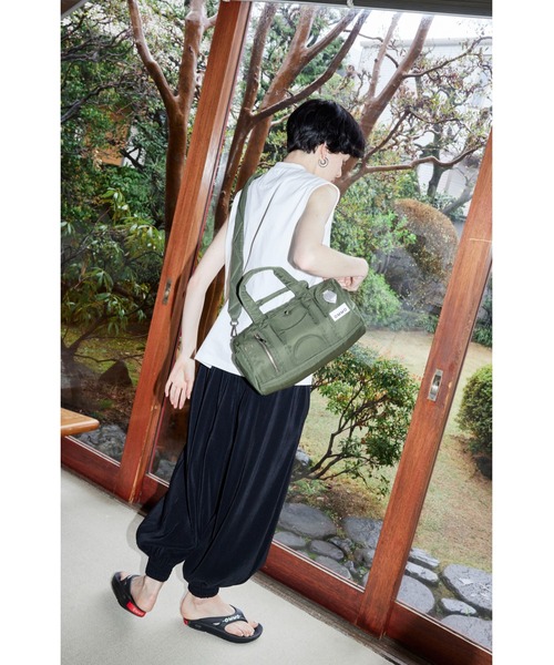 OMMO（オーエムエムオー）の「2WAY CIRCLE BOSTON BAG（トートバッグ・レディース・カーキ/ブラック/ホワイト・FREE）」の12枚目の写真