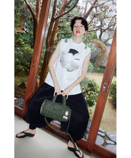 OMMO（オーエムエムオー）の「2WAY CIRCLE BOSTON BAG（トートバッグ・レディース・カーキ/ブラック/ホワイト・FREE）」の10枚目の写真