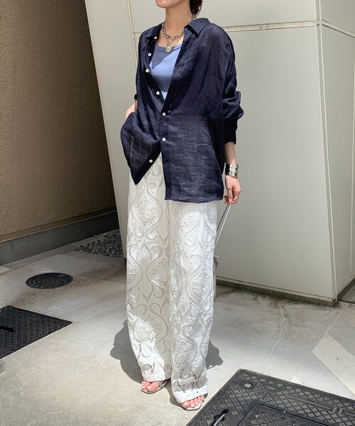 DouDou（ドゥドゥ）の「リネンビッグシャツ（シャツ/ブラウス・レディース・ベージュ系その他/ブラック系その他/ネイビー/ベージュ/ホワイト・FREE）」の13枚目の写真