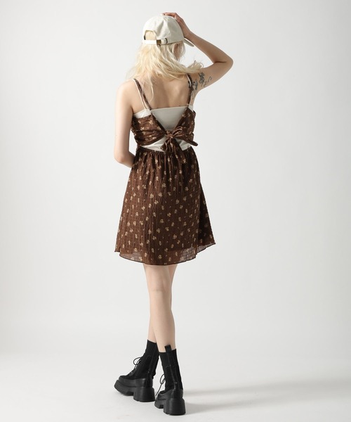 FOREVER 21(フォーエバー トゥエンティーワン)の「【2025SS】レトロフラワーキャミワンピース(ワンピース・レディース・ブラウン/ナチュラル・SMALL/MEDIUM)」の21枚目の写真