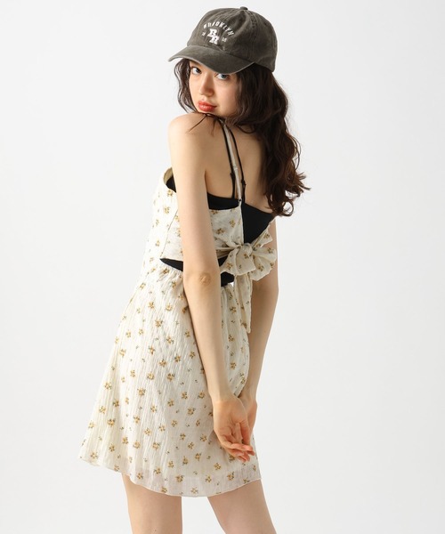 FOREVER 21(フォーエバー トゥエンティーワン)の「【2025SS】レトロフラワーキャミワンピース(ワンピース・レディース・ブラウン/ナチュラル・SMALL/MEDIUM)」の7枚目の写真