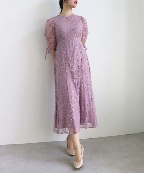 INGNI(イング)の「【WEB限定】スパンコールレースワンピース(ドレス・レディース・ブラック/ブルー系/ピンクベージュ/ミント・S/M)」の4枚目の写真