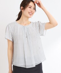 Reflect（リフレクト）の「【夏SALE／マシンウォッシュ可／セットアップ可】ギャザータックプリントブラウス（シャツ/ブラウス）」
