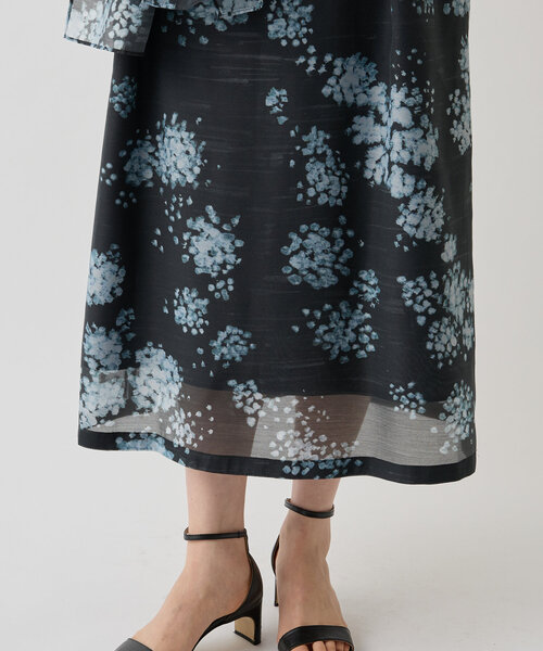 LIVETART(リヴェタート)の「夜道のアジサイ柄スカート(スカート・レディース・ダークグレー・FREE)」の18枚目の写真