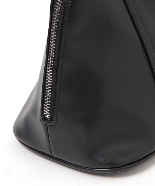 LAKOLE（ラコレ）の「ソフトラージボストンバッグ / 496688（ボストンバッグ・レディース・ブラック/オフホワイト/ライトブラウン・FREE）」の11枚目の写真