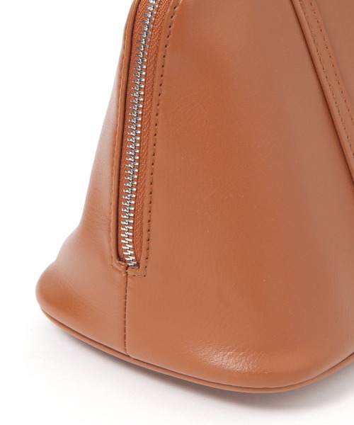 LAKOLE（ラコレ）の「ソフトラージボストンバッグ / 496688（ボストンバッグ・レディース・ブラック/オフホワイト/ライトブラウン・FREE）」の4枚目の写真