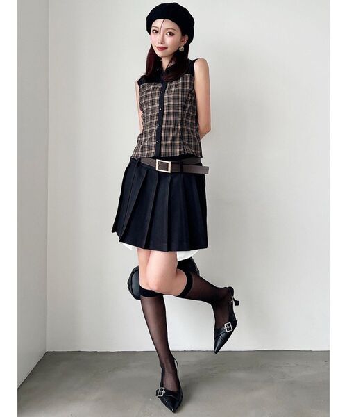 RESEXXY（リゼクシー）の「チェックレイヤードノースリシャツ（シャツ/ブラウス・レディース・ブラック/レッド/ブラウン・FREE）」の4枚目の写真