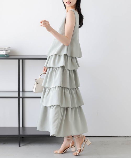 AMELY(エミリー)の「ペプラム×ラッフルスカートセットアップ(セットアップ・レディース・ベージュ/グレー/ブラック/ミント・M/L)」の4枚目の写真