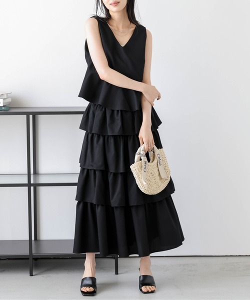 AMELY(エミリー)の「ペプラム×ラッフルスカートセットアップ(セットアップ・レディース・ベージュ/グレー/ブラック/ミント・M/L)」の1枚目の写真