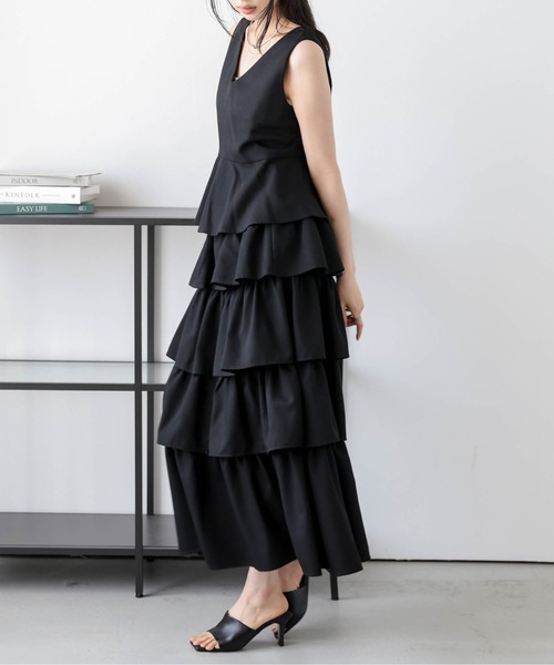 AMELY(エミリー)の「ペプラム×ラッフルスカートセットアップ(セットアップ・レディース・ベージュ/グレー/ブラック/ミント・M/L)」の6枚目の写真