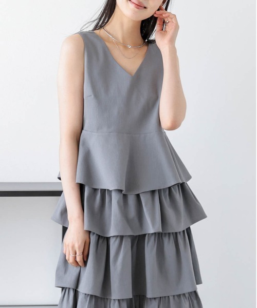 AMELY(エミリー)の「ペプラム×ラッフルスカートセットアップ(セットアップ・レディース・ベージュ/グレー/ブラック/ミント・M/L)」の14枚目の写真