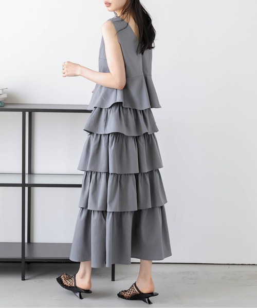 AMELY(エミリー)の「ペプラム×ラッフルスカートセットアップ(セットアップ・レディース・ベージュ/グレー/ブラック/ミント・M/L)」の15枚目の写真