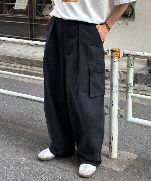 CIAOPANIC（チャオパニック）の「ワイドバルーンカーゴパンツ（その他パンツ・メンズ・カーキ/ブラック・MEDIUM/LARGE）」の4枚目の写真