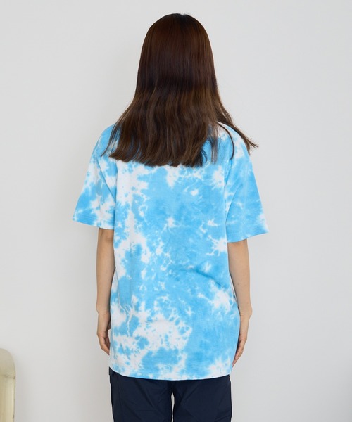 PLEASURES(プレジャー)の「PLEASURES/プレジャーズ WET DOGS TEE BLUE DYE タイダイTシャツ カットソー 半袖Tシャツ 秋物 秋服 2026年秋冬(Tシャツ/カットソー・レディース・ブルー・L)」の8枚目の写真