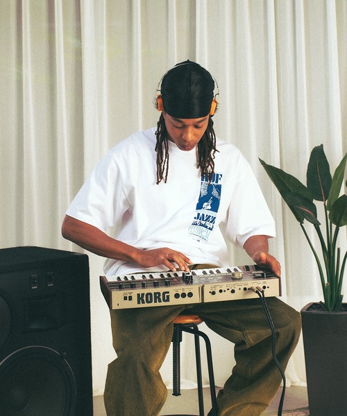 HUF（ハフ）の「WORLD JAZZ FESTIVAL TEE（Tシャツ/カットソー・メンズ・ホワイト/ブラック・S/M/L/XL/XXL）」の6枚目の写真