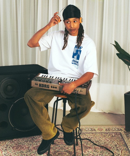 HUF（ハフ）の「WORLD JAZZ FESTIVAL TEE（Tシャツ/カットソー・メンズ・ホワイト/ブラック・S/M/L/XL/XXL）」の7枚目の写真