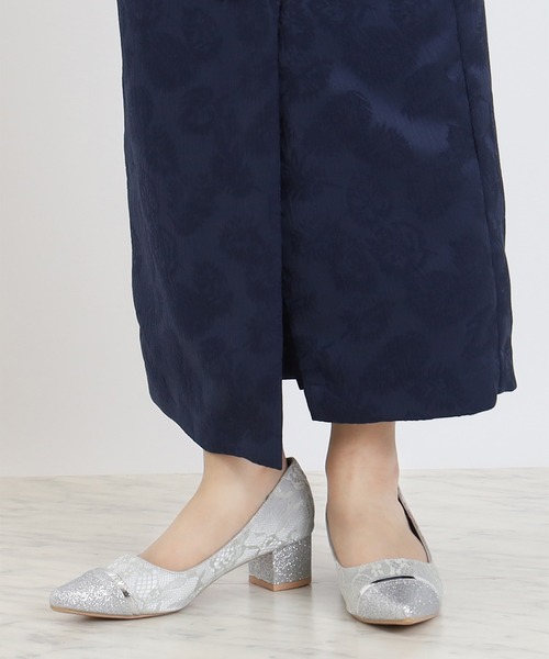 TRUDEA（トルディア）の「レースラメパンプス（パンプス・レディース・ブラック/シルバー/ベージュ・MEDIUM/LARGE/SMALL）」の4枚目の写真