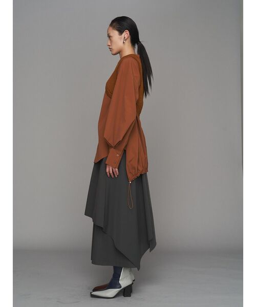 UN3D.（アンスリード）の「CURVE LINE RIB SHORT VEST / カーブラインリブショートベスト（ベスト・レディース・キャメル/ブルー/グレー/ブラック・FREE）」の12枚目の写真