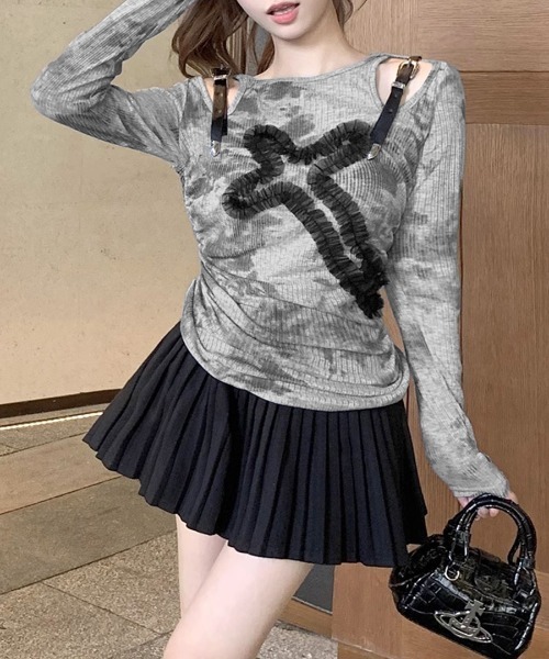 REMUR(レミュール)の「サイドシャーリングクロス柄長袖トップス 肩ベルト付き(Tシャツ/カットソー・レディース・グレー・M)」の6枚目の写真